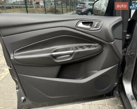 Серый Форд Куга, объемом двигателя 2 л и пробегом 130 тыс. км за 14800 $, фото 51 на Automoto.ua