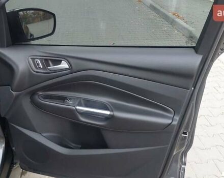 Серый Форд Куга, объемом двигателя 2 л и пробегом 130 тыс. км за 14850 $, фото 52 на Automoto.ua