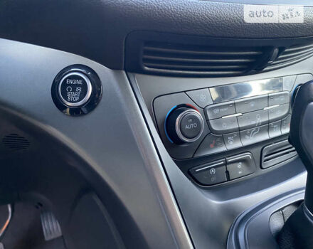 Серый Форд Куга, объемом двигателя 2 л и пробегом 161 тыс. км за 17500 $, фото 12 на Automoto.ua