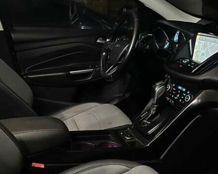 Сірий Форд Куга, об'ємом двигуна 2 л та пробігом 199 тис. км за 16300 $, фото 12 на Automoto.ua