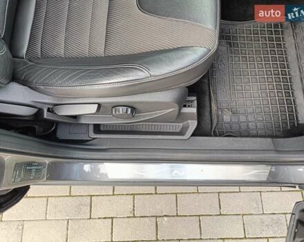 Серый Форд Куга, объемом двигателя 2 л и пробегом 140 тыс. км за 16500 $, фото 46 на Automoto.ua