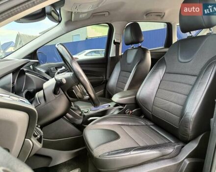 Серый Форд Куга, объемом двигателя 2 л и пробегом 140 тыс. км за 16500 $, фото 13 на Automoto.ua