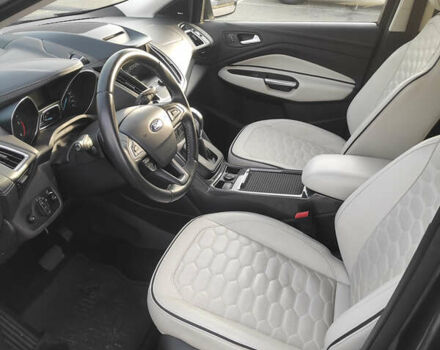 Форд Куга 2016 у Львові на Automoto.ua Сірий Форд Куга, об'ємом двигуна 2 л та пробігом 173 тис. км за 20000 $, фото 6 на Automoto.ua