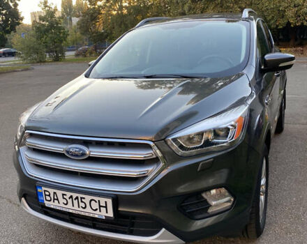 Серый Форд Куга, объемом двигателя 2 л и пробегом 161 тыс. км за 17500 $, фото 2 на Automoto.ua