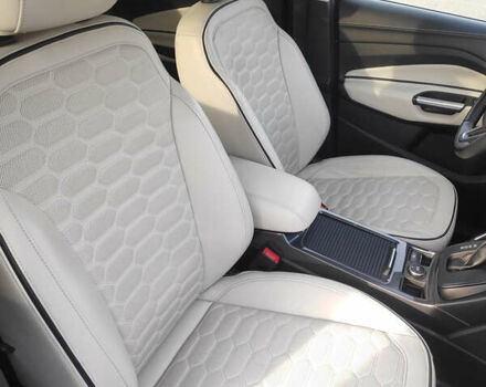 Форд Куга 2016 у Львові на Automoto.ua Сірий Форд Куга, об'ємом двигуна 2 л та пробігом 173 тис. км за 20000 $, фото 8 на Automoto.ua