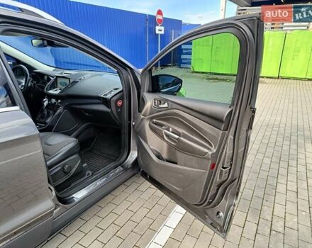 Серый Форд Куга, объемом двигателя 2 л и пробегом 140 тыс. км за 16500 $, фото 40 на Automoto.ua