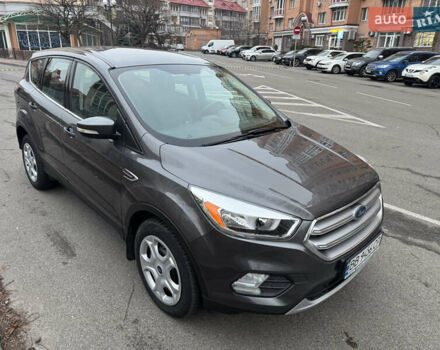 Серый Форд Куга, объемом двигателя 1.5 л и пробегом 94 тыс. км за 12800 $, фото 1 на Automoto.ua