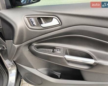 Серый Форд Куга, объемом двигателя 2 л и пробегом 140 тыс. км за 16500 $, фото 47 на Automoto.ua