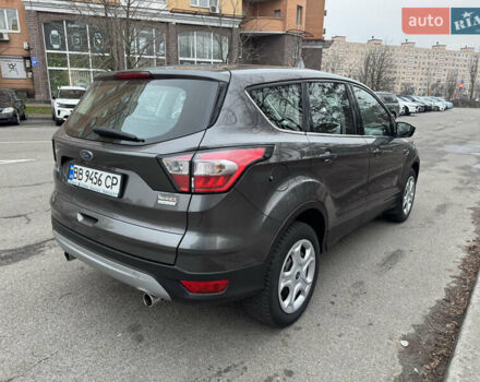 Серый Форд Куга, объемом двигателя 1.5 л и пробегом 94 тыс. км за 12800 $, фото 4 на Automoto.ua