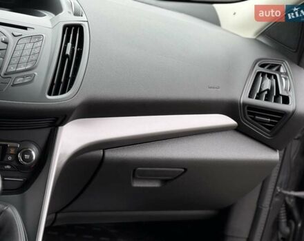 Серый Форд Куга, объемом двигателя 2 л и пробегом 130 тыс. км за 14800 $, фото 47 на Automoto.ua