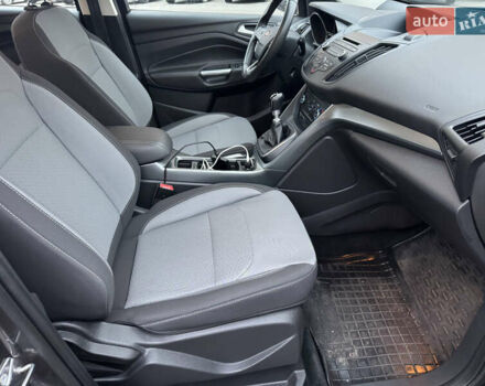 Серый Форд Куга, объемом двигателя 1.5 л и пробегом 94 тыс. км за 12800 $, фото 14 на Automoto.ua