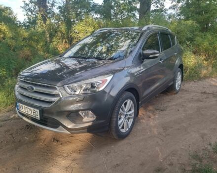 Сірий Форд Куга, об'ємом двигуна 1.5 л та пробігом 39 тис. км за 15700 $, фото 3 на Automoto.ua
