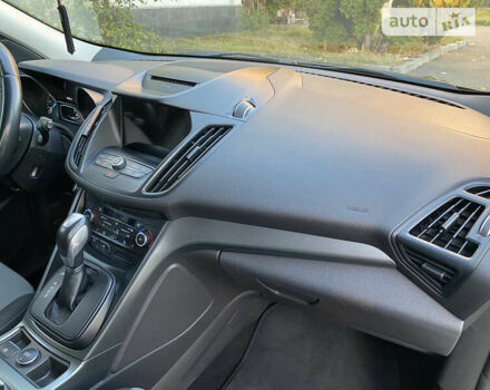 Серый Форд Куга, объемом двигателя 2 л и пробегом 161 тыс. км за 17500 $, фото 19 на Automoto.ua