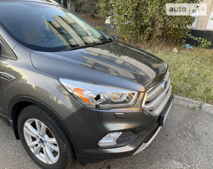 Серый Форд Куга, объемом двигателя 2 л и пробегом 161 тыс. км за 17500 $, фото 22 на Automoto.ua