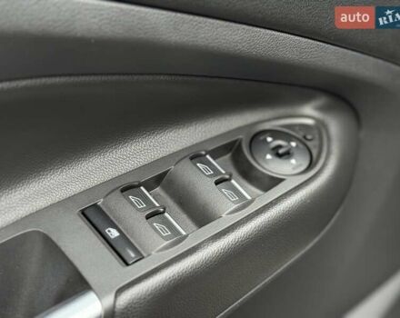 Серый Форд Куга, объемом двигателя 2 л и пробегом 130 тыс. км за 14800 $, фото 52 на Automoto.ua