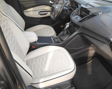 Форд Куга 2016 у Львові на Automoto.ua Сірий Форд Куга, об'ємом двигуна 2 л та пробігом 173 тис. км за 20000 $, фото 7 на Automoto.ua