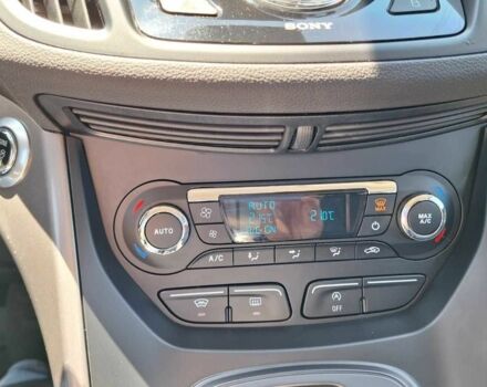 Серый Форд Куга, объемом двигателя 2 л и пробегом 145 тыс. км за 15700 $, фото 13 на Automoto.ua