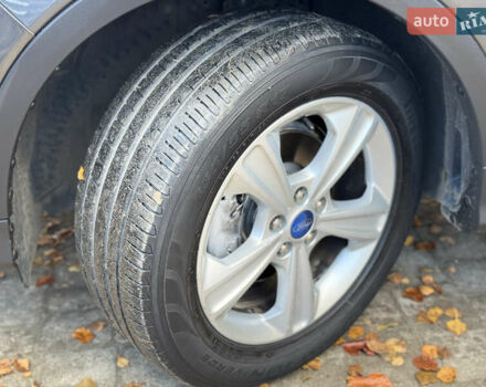 Сірий Форд Куга, об'ємом двигуна 1.5 л та пробігом 180 тис. км за 11300 $, фото 15 на Automoto.ua