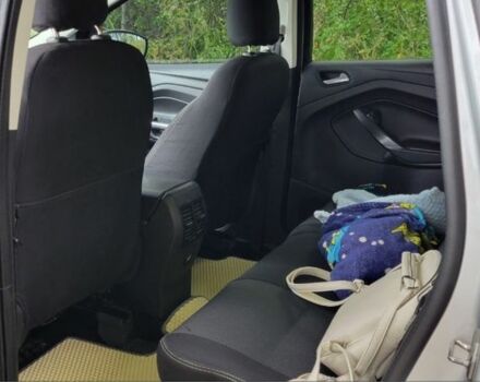 Серый Форд Куга, объемом двигателя 2 л и пробегом 189 тыс. км за 12850 $, фото 7 на Automoto.ua