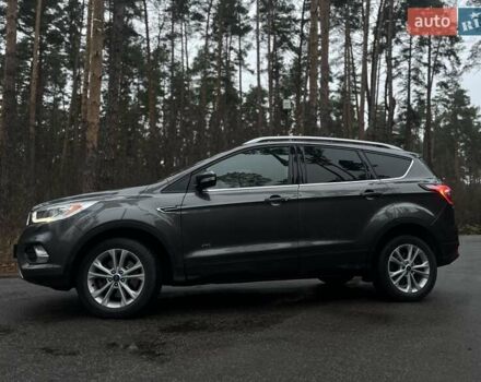 Сірий Форд Куга, об'ємом двигуна 2 л та пробігом 199 тис. км за 16300 $, фото 7 на Automoto.ua