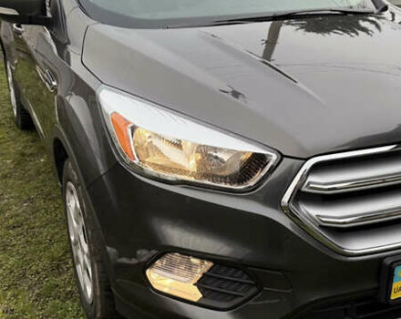 Серый Форд Куга, объемом двигателя 2 л и пробегом 221 тыс. км за 14700 $, фото 1 на Automoto.ua