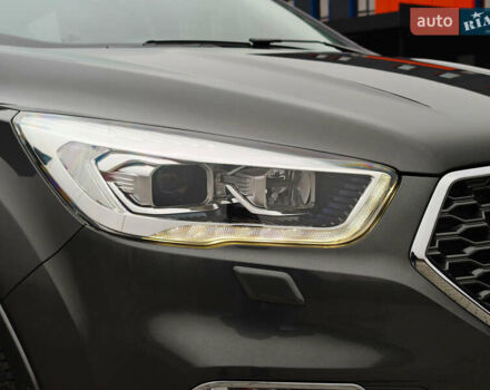 Сірий Форд Куга, об'ємом двигуна 2 л та пробігом 123 тис. км за 23800 $, фото 10 на Automoto.ua