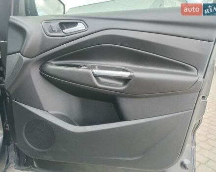 Серый Форд Куга, объемом двигателя 2 л и пробегом 115 тыс. км за 19680 $, фото 4 на Automoto.ua