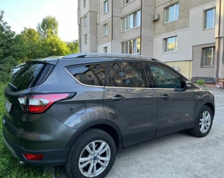 Форд Куга 2017 в Ирпене на Automoto.ua Серый Форд Куга, объемом двигателя 2 л и пробегом 148 тыс. км за 17750 $, фото 4 на Automoto.ua