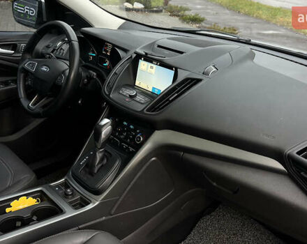 Серый Форд Куга, объемом двигателя 2 л и пробегом 189 тыс. км за 16500 $, фото 30 на Automoto.ua