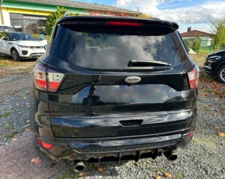 Форд Куга 2017 в Черновцах на Automoto.ua Серый Форд Куга, объемом двигателя 2 л и пробегом 61 тыс. км за 12400 $, фото 3 на Automoto.ua