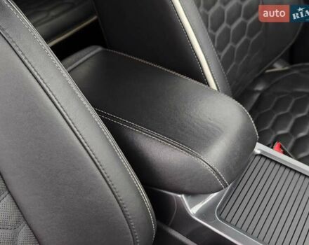 Сірий Форд Куга, об'ємом двигуна 2 л та пробігом 123 тис. км за 23800 $, фото 70 на Automoto.ua