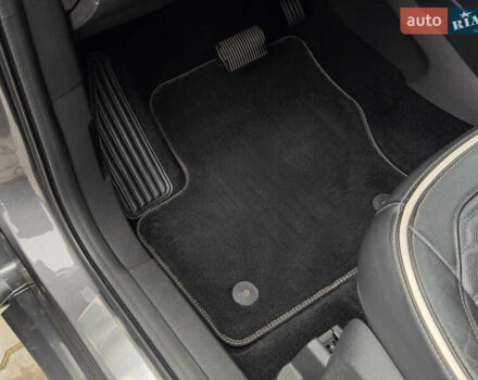 Сірий Форд Куга, об'ємом двигуна 2 л та пробігом 123 тис. км за 23800 $, фото 22 на Automoto.ua