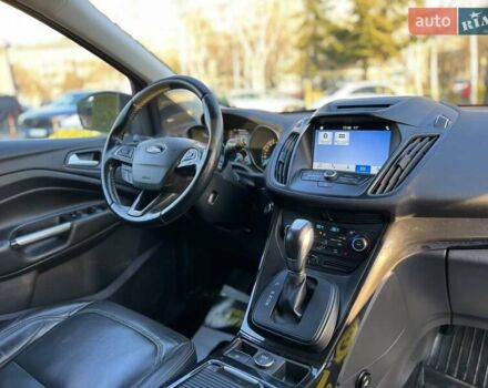 Форд Куга 2017 в Львове на Automoto.ua Серый Форд Куга, объемом двигателя 2 л и пробегом 115 тыс. км за 21150 $, фото 9 на Automoto.ua