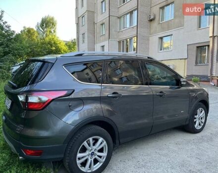 Серый Форд Куга, объемом двигателя 2 л и пробегом 148 тыс. км за 17750 $, фото 3 на Automoto.ua