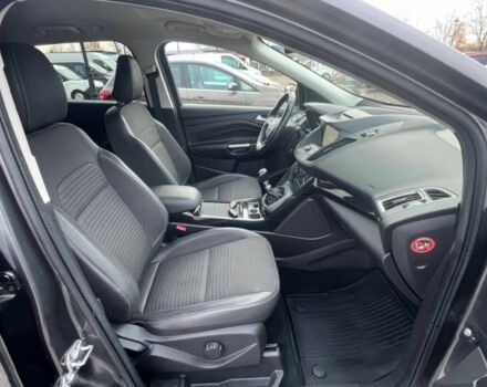 Серый Форд Куга, объемом двигателя 2 л и пробегом 56 тыс. км за 12000 $, фото 10 на Automoto.ua