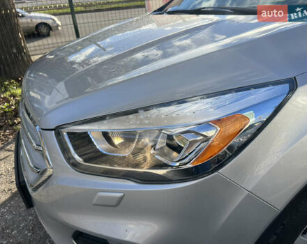 Сірий Форд Куга, об'ємом двигуна 2 л та пробігом 117 тис. км за 16999 $, фото 39 на Automoto.ua