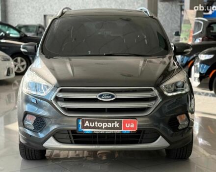 Форд Куга 2017 в Одессе на Automoto.ua Серый Форд Куга, объемом двигателя 2 л и пробегом 270 тыс. км за 12990 $, фото 1 на Automoto.ua