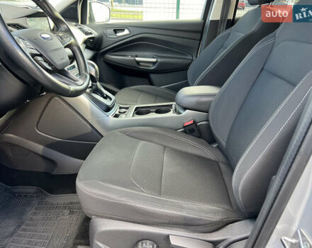 Сірий Форд Куга, об'ємом двигуна 2 л та пробігом 117 тис. км за 16999 $, фото 10 на Automoto.ua