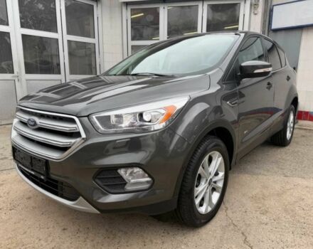 Серый Форд Куга, объемом двигателя 2 л и пробегом 57 тыс. км за 11000 $, фото 2 на Automoto.ua