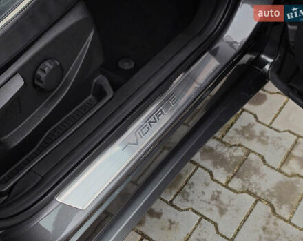 Сірий Форд Куга, об'ємом двигуна 2 л та пробігом 123 тис. км за 23800 $, фото 64 на Automoto.ua