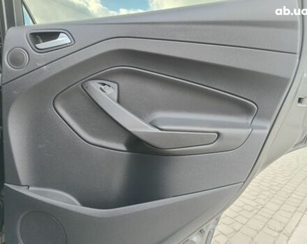 Форд Куга 2017 у Львові на Automoto.ua Сірий Форд Куга, об'ємом двигуна 2 л та пробігом 115 тис. км за 19680 $, фото 7 на Automoto.ua