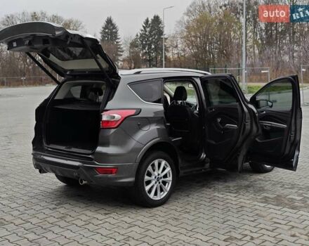 Сірий Форд Куга, об'ємом двигуна 2 л та пробігом 123 тис. км за 23800 $, фото 87 на Automoto.ua