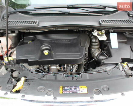 Серый Форд Куга, объемом двигателя 2 л и пробегом 115 тыс. км за 19000 $, фото 5 на Automoto.ua