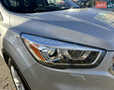 Сірий Форд Куга, об'ємом двигуна 2 л та пробігом 117 тис. км за 16999 $, фото 38 на Automoto.ua