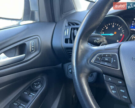 Сірий Форд Куга, об'ємом двигуна 2 л та пробігом 117 тис. км за 16999 $, фото 18 на Automoto.ua