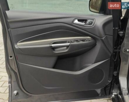 Сірий Форд Куга, об'ємом двигуна 2 л та пробігом 123 тис. км за 23800 $, фото 16 на Automoto.ua