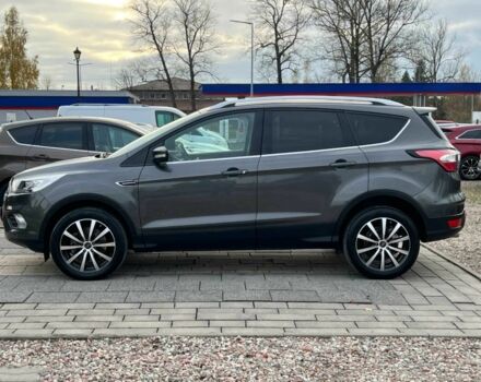 Серый Форд Куга, объемом двигателя 2 л и пробегом 56 тыс. км за 12000 $, фото 4 на Automoto.ua