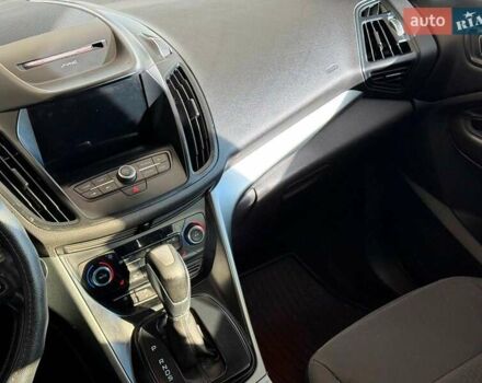 Форд Куга 2017 в Одессе на Automoto.ua Серый Форд Куга, объемом двигателя 2 л и пробегом 270 тыс. км за 12990 $, фото 18 на Automoto.ua