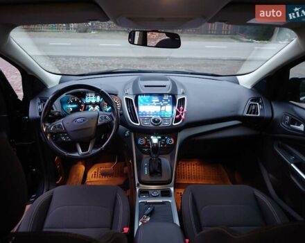 Серый Форд Куга, объемом двигателя 2 л и пробегом 95 тыс. км за 16900 $, фото 24 на Automoto.ua