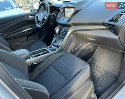 Сірий Форд Куга, об'ємом двигуна 2 л та пробігом 117 тис. км за 16999 $, фото 14 на Automoto.ua